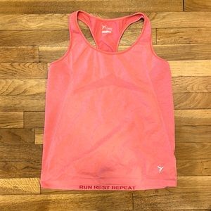 Old Navy women’s active tank in L